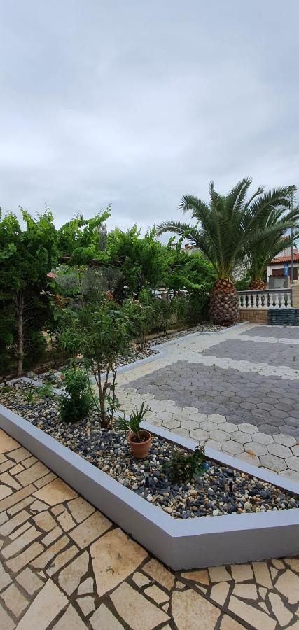 Apartmani Krajnovic Fažana Exterior foto