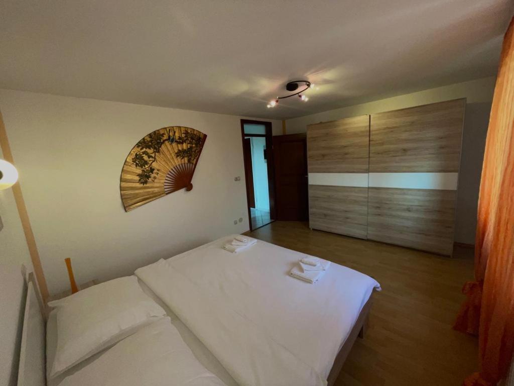 Apartmani Krajnovic Fažana Exterior foto