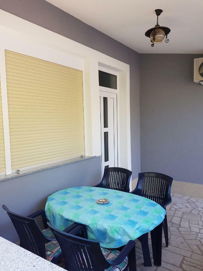 Apartmani Krajnovic Fažana Exterior foto